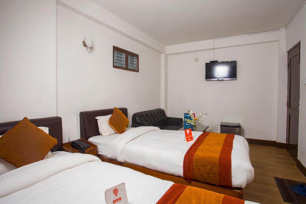Oyo 104 Hotel Baltic Inn 카트만두 외부 사진