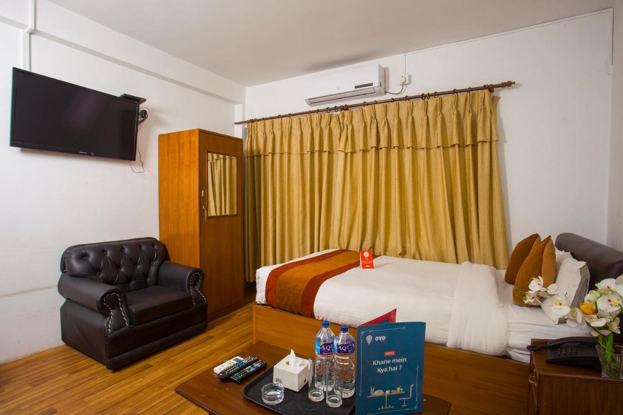 Oyo 104 Hotel Baltic Inn 카트만두 외부 사진